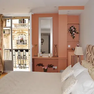 Apartment Champs Elysees Executive, Paris
